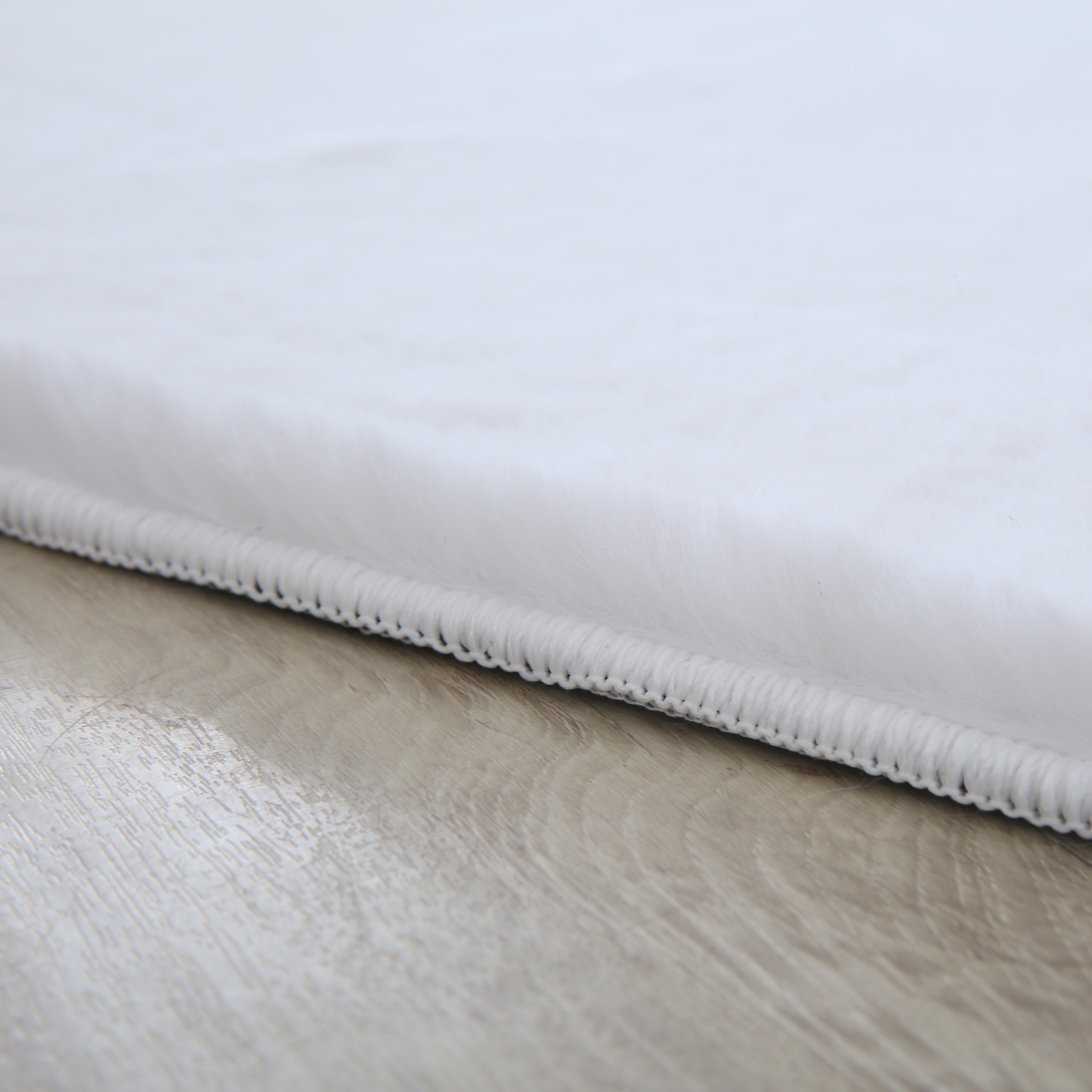Rund POUFFY 5100 WEISS